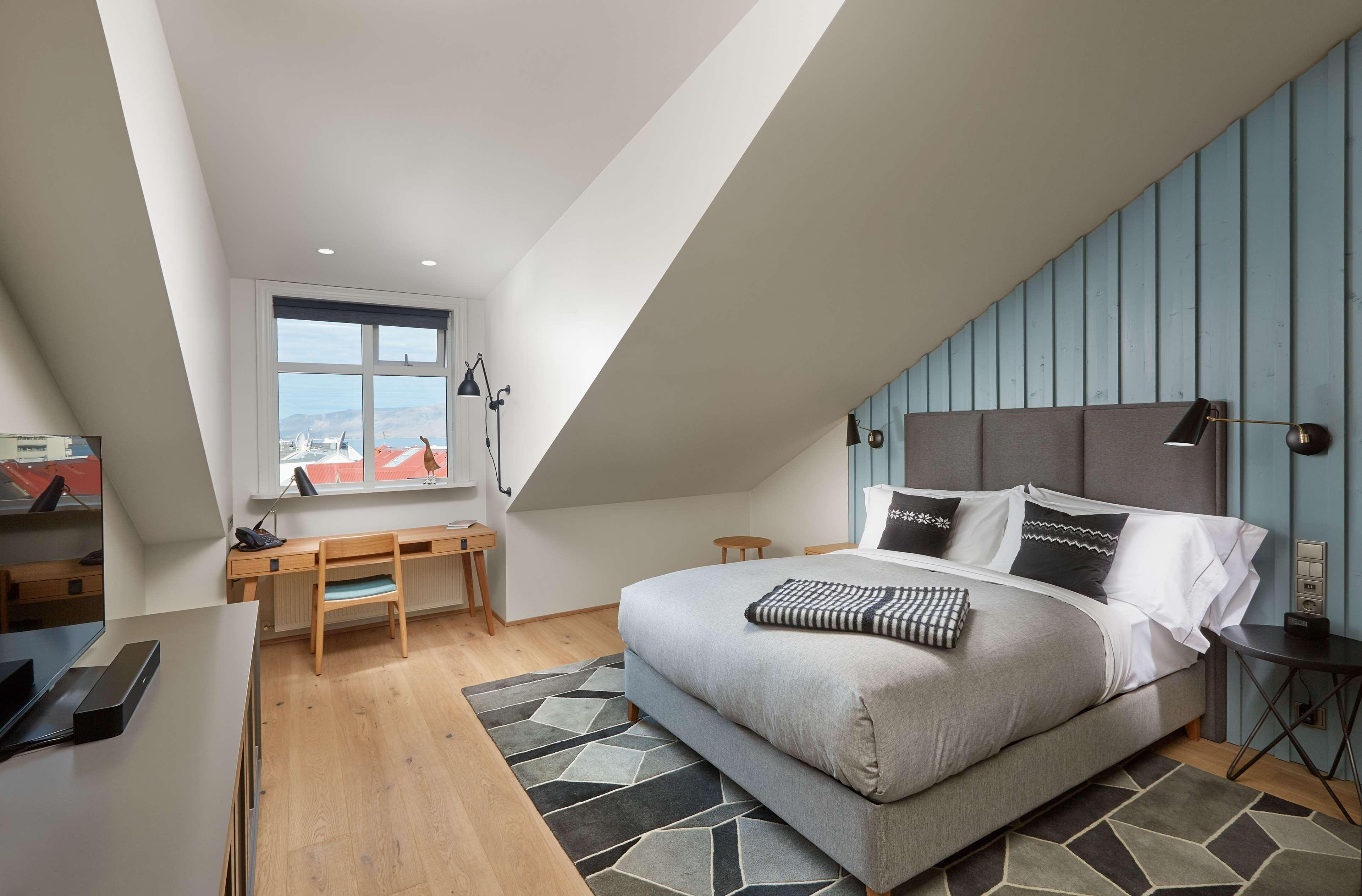 Hotel Canopy By Hilton Centre 4*